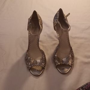 Leather shoe
